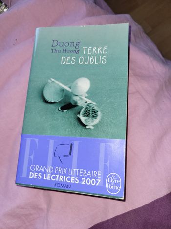 Terre des oublis Duong Thu Huong