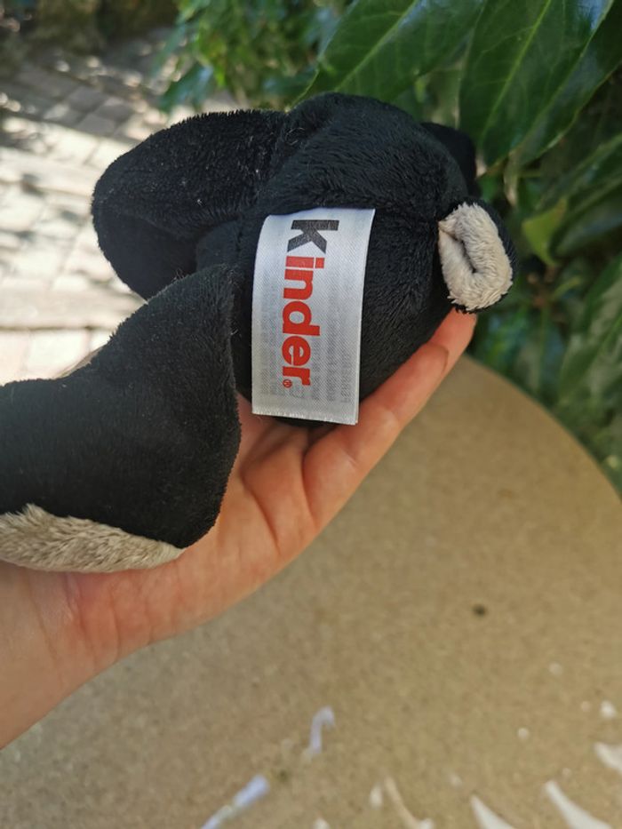 Peluche singe noir Kinder - photo numéro 3