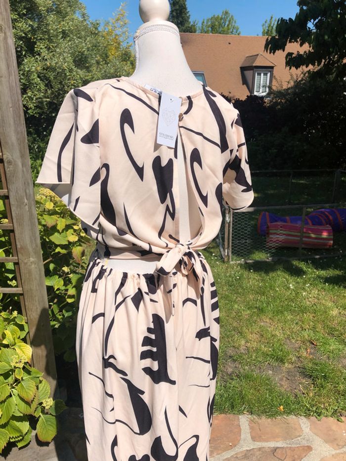 Robe neuve taille S/M - photo numéro 10