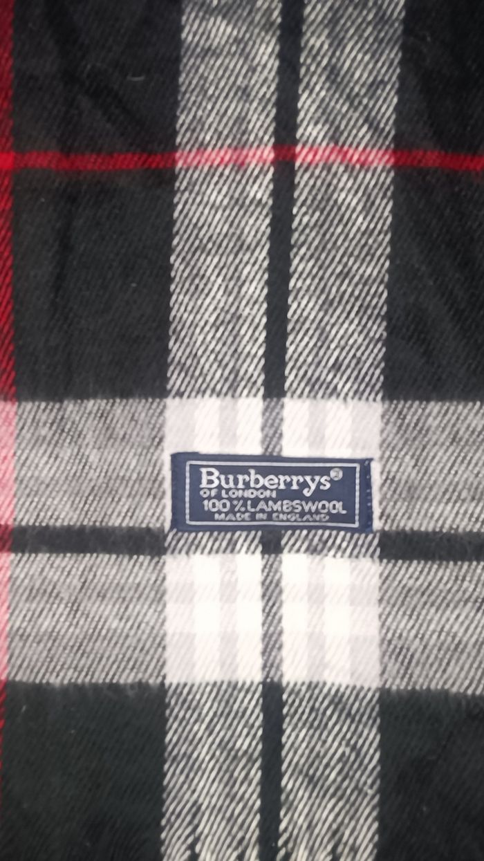 Écharpe Burberry noire - photo numéro 2