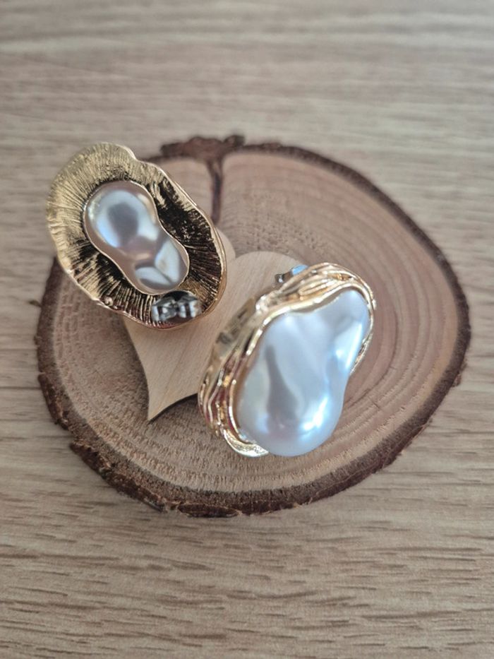 Boucle d'oreilles blanche et doré - photo numéro 2