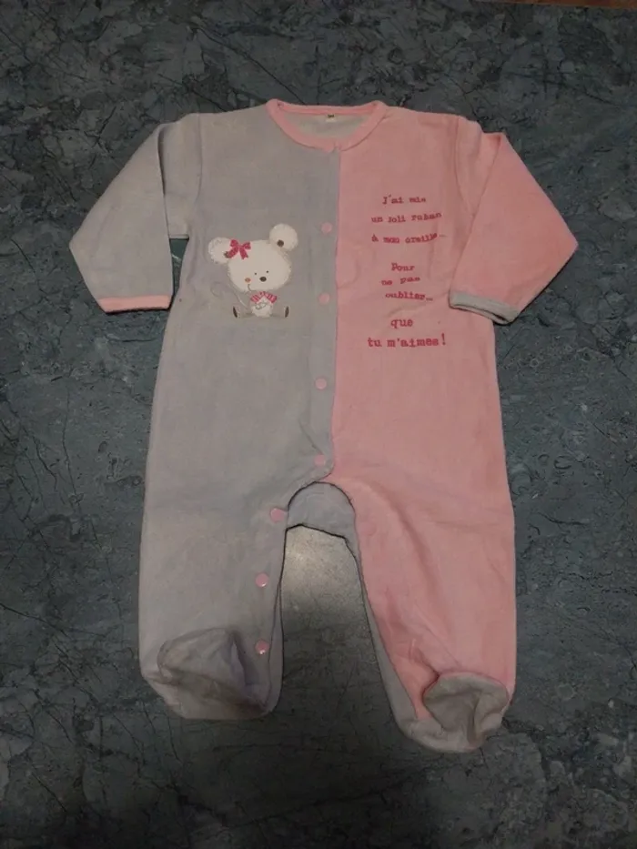 Pyjama 9 mois - photo numéro 2