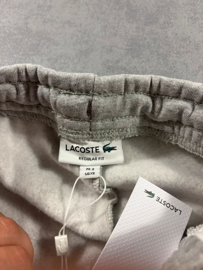 Jogging Lacoste Gris blanc et Noir Taille XS Neuf avec étiquette - photo numéro 4