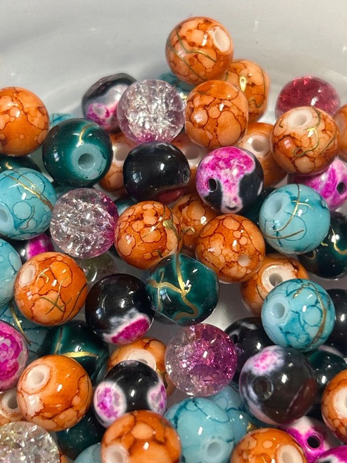 B31, déstockage, panaché de 100 perles en verre 8mm - photo numéro 3