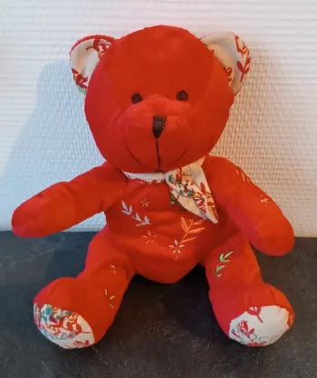 Peluche ours rouge - Nocibé