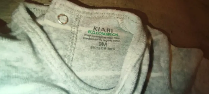 Lot de 4 pyjamas velours en excellent état - garçon - 9 mois - photo numéro 17