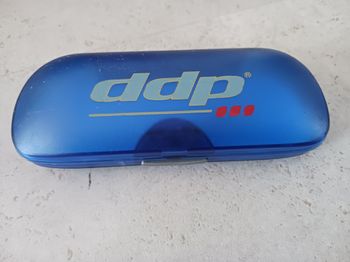 etui à lunettes ou autre petite boite bleu DDP