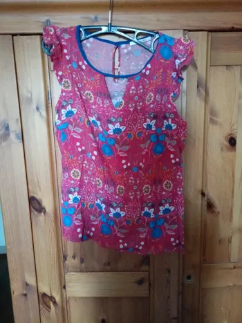 Haut sans manches taille M 38-40