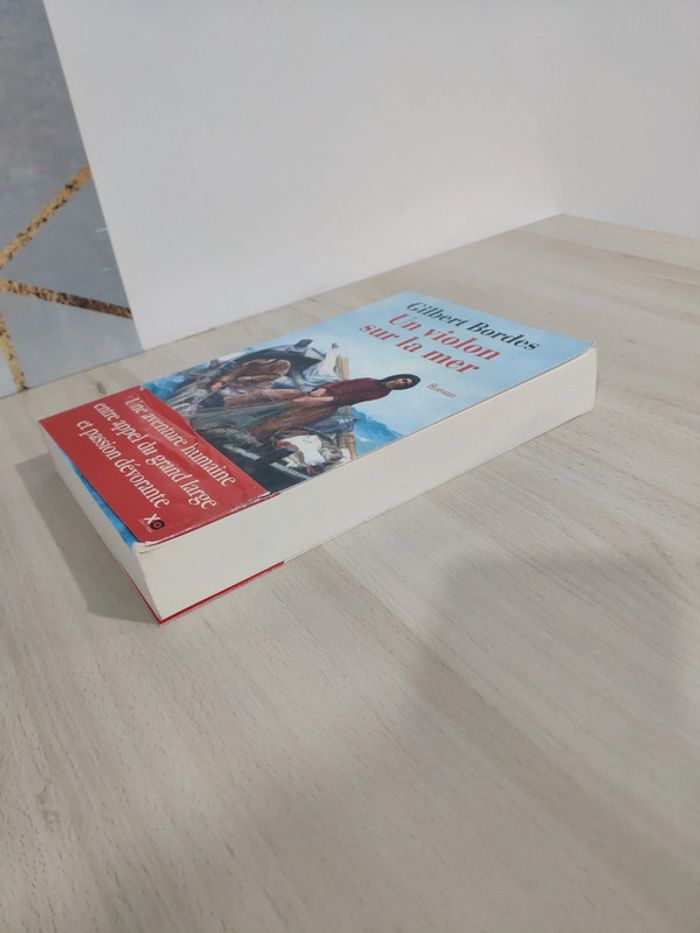 Livre grand format Un violon sur la mer Gilbert Bordes - photo numéro 3