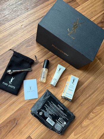 Boîte soins YSL Pure Shots