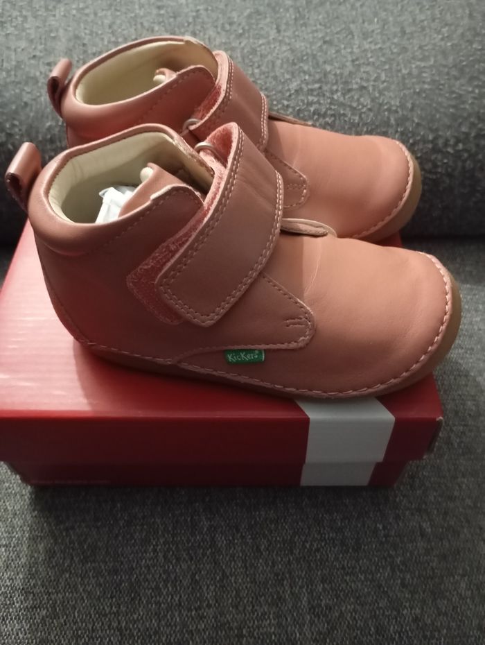 Kickers neuves pour fille en taille 25 - photo numéro 3