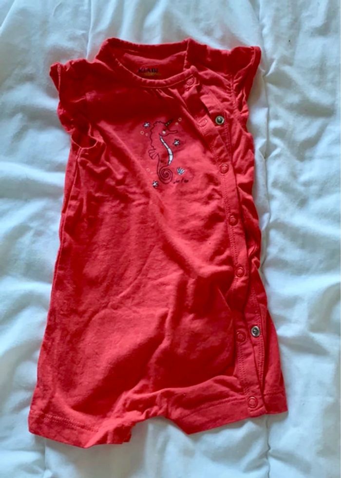 👉 Barboteuse bébé fille 6 mois – Kiabi – été corail