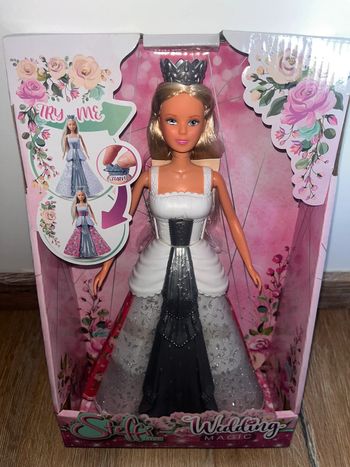 Poupée Steffi love Magic change de robe mariée