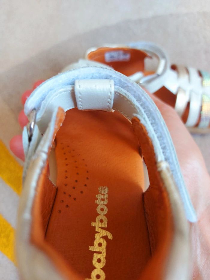 Sandales Babybotte nacrées 26 comme neuves - photo numéro 7