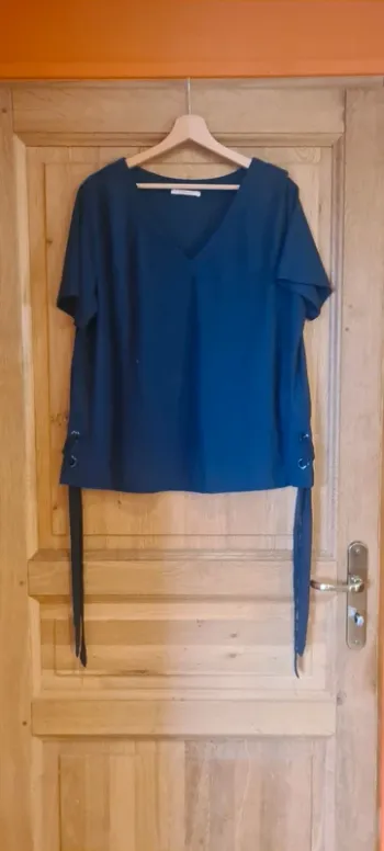 T-shirt bleu à nœuds Camaïeu