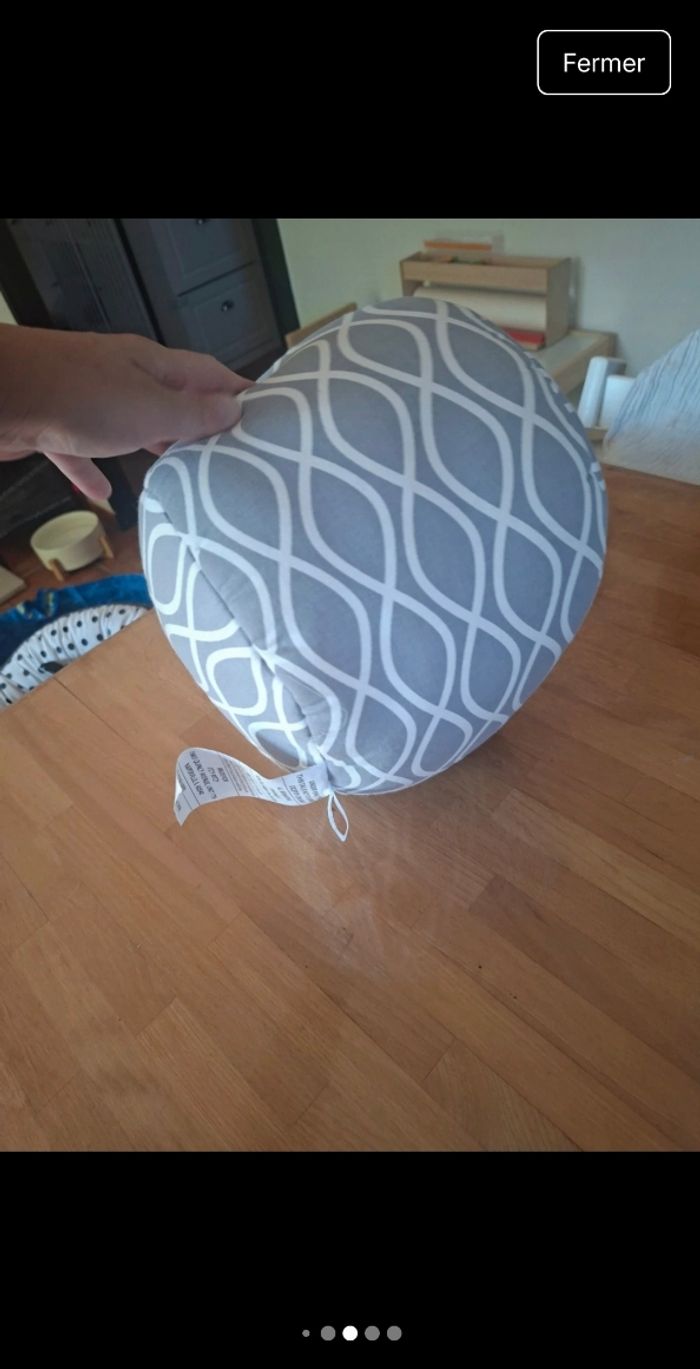 Coussin d'allaitement à enfiler - photo numéro 4