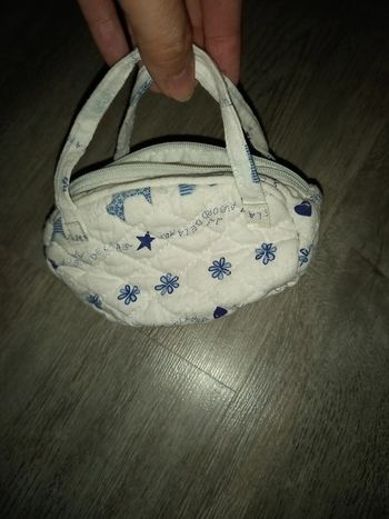 petite pochette en tissu avec fermeture éclair