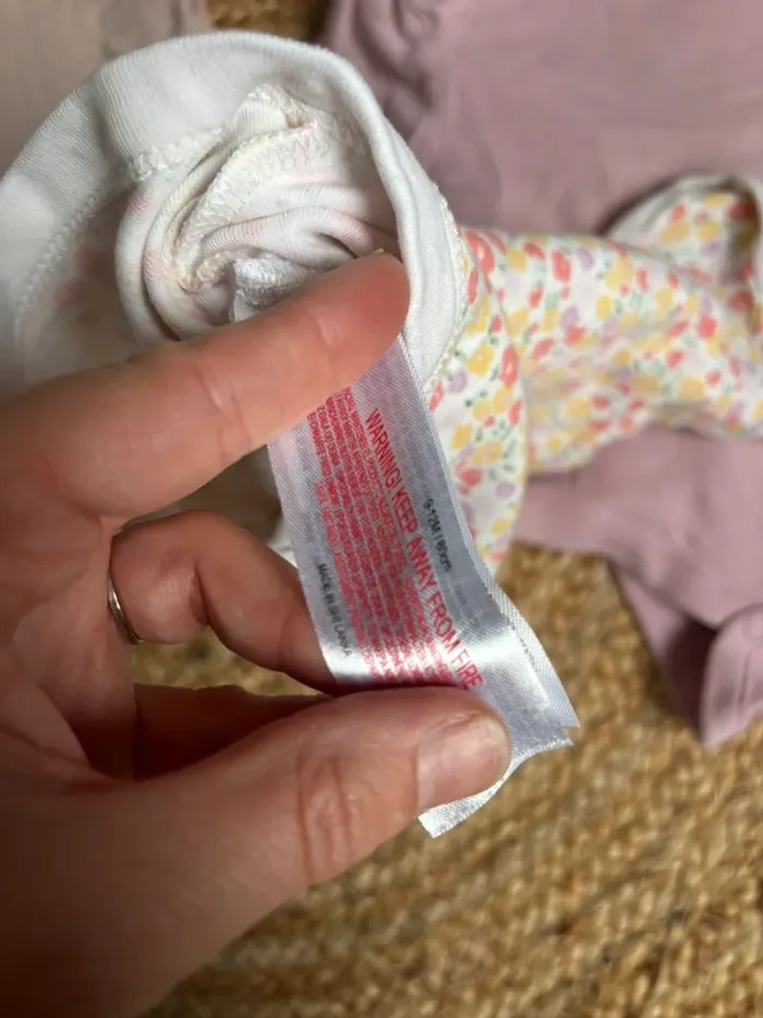 Lot de 7 bodys Mc Primark H&M 12 mois parfait état - photo numéro 6