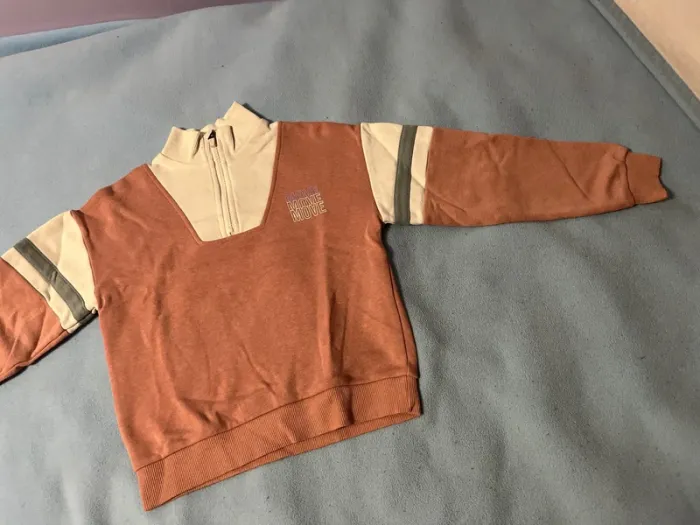 Sweat fille - photo numéro 2