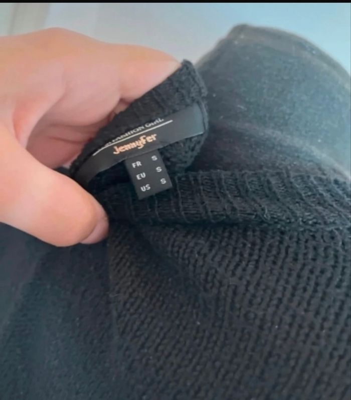 Pull noir à perle taille S de chez Jennyfer en bon état - photo numéro 5