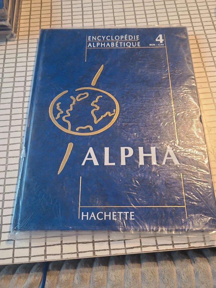 Encyclopédie alphabétique alpha tome 4