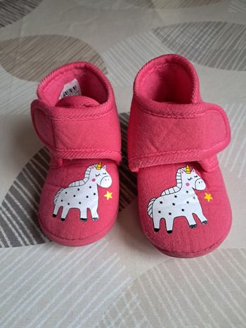 Chaussons pointure 19