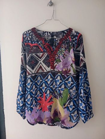Blouse à motifs multiples, en taille S