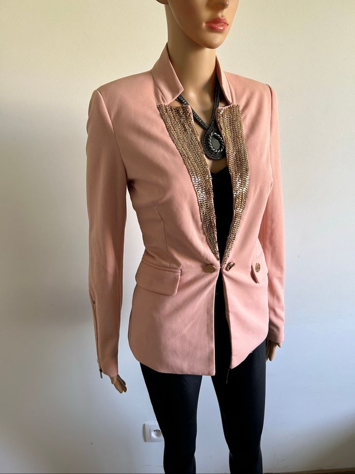 Blazer rose avec chaînettes dorées Glamorous taille M TBE - photo numéro 2