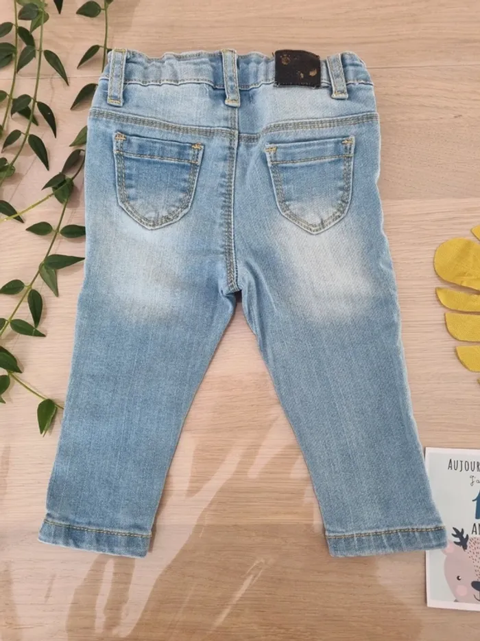 Jeans confortable 12M porté 1x - photo numéro 4