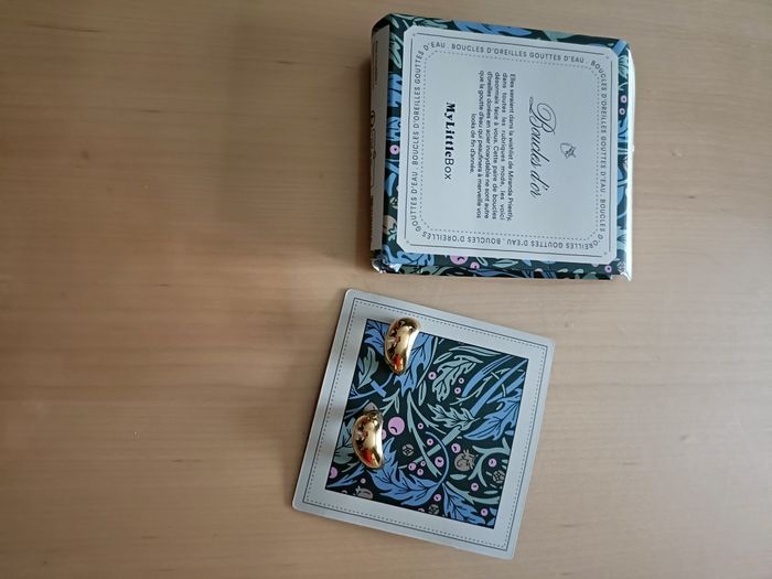 Lot de 10 bijoux fantaisie avec boîte - photo numéro 10