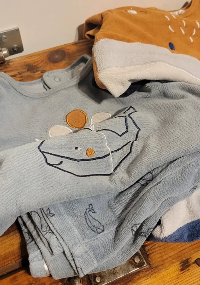 Pyjamas 2 pièces - photo numéro 2