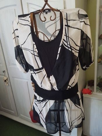 Tunique femme crème et noir . Ici & Maintenant.38/40