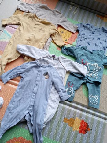 Lots vêtements 0-3 mois 