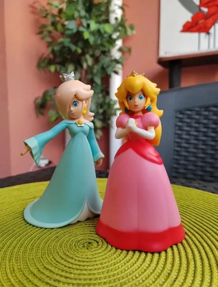 Lot de 2 grandes figurines Mario - Princess Peach & Harmonie