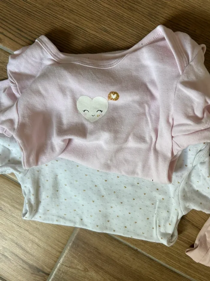 Lot de bodies - photo numéro 2