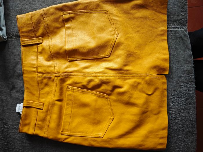 Jupe en simili  taille S parfait état - photo numéro 5