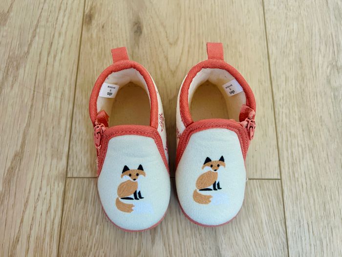 🦊 Chausson / 19 - photo numéro 2