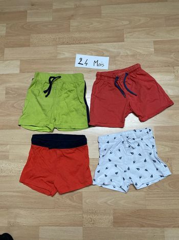 Lot 4 shorts souples 24 mois différentes marques