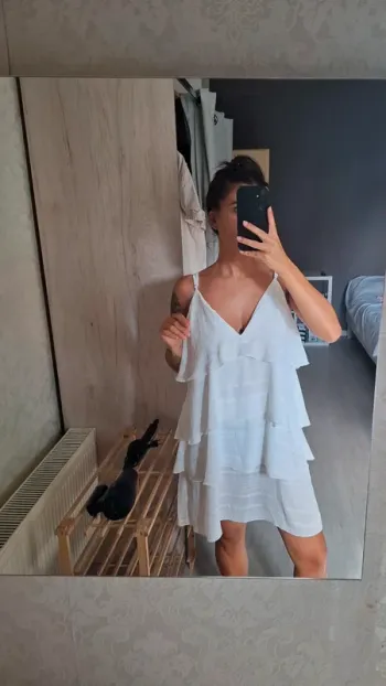 Robe blanche Pretty Little Thing 36