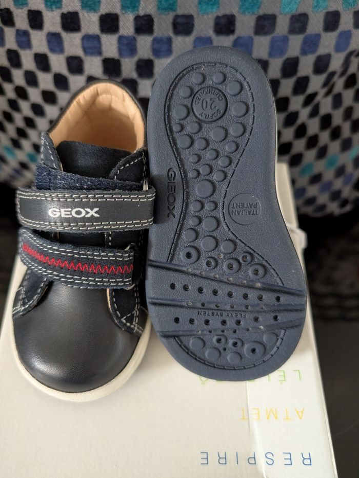 Chaussures garçon tout cuir. Taille 20. Idéal premier pas. Neuf. Geox - photo numéro 4