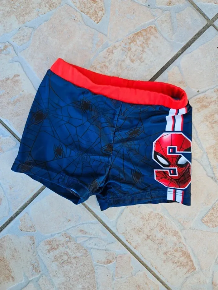 Short de bain Spiderman 3 / 4ans