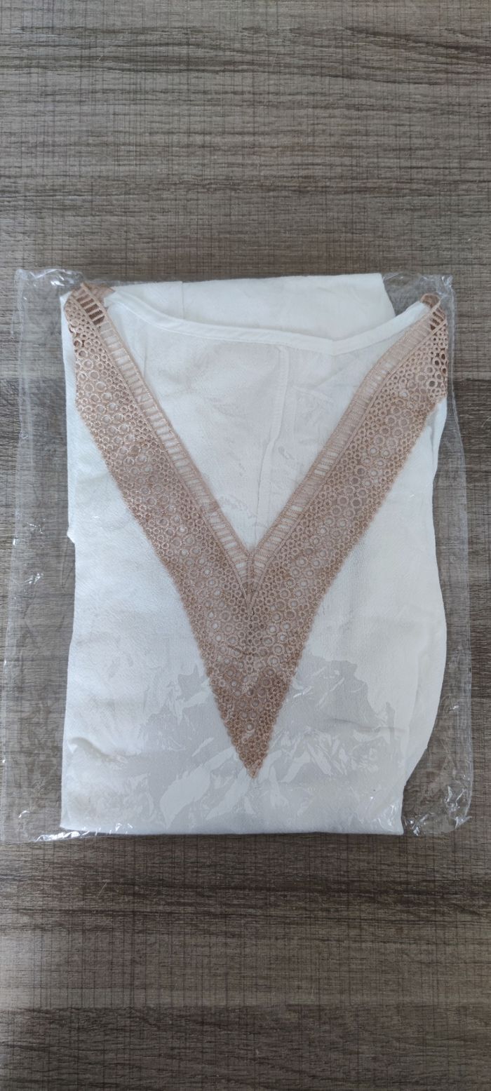 Robe à manches 3/4 et col en V avec bordure contrastée pour femme taille L couleur blanc beige - photo numéro 7
