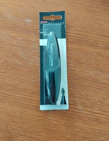 Maybelline Master precise curvy