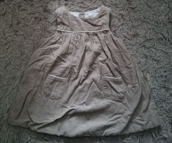 Robe gris foncé 6 mois