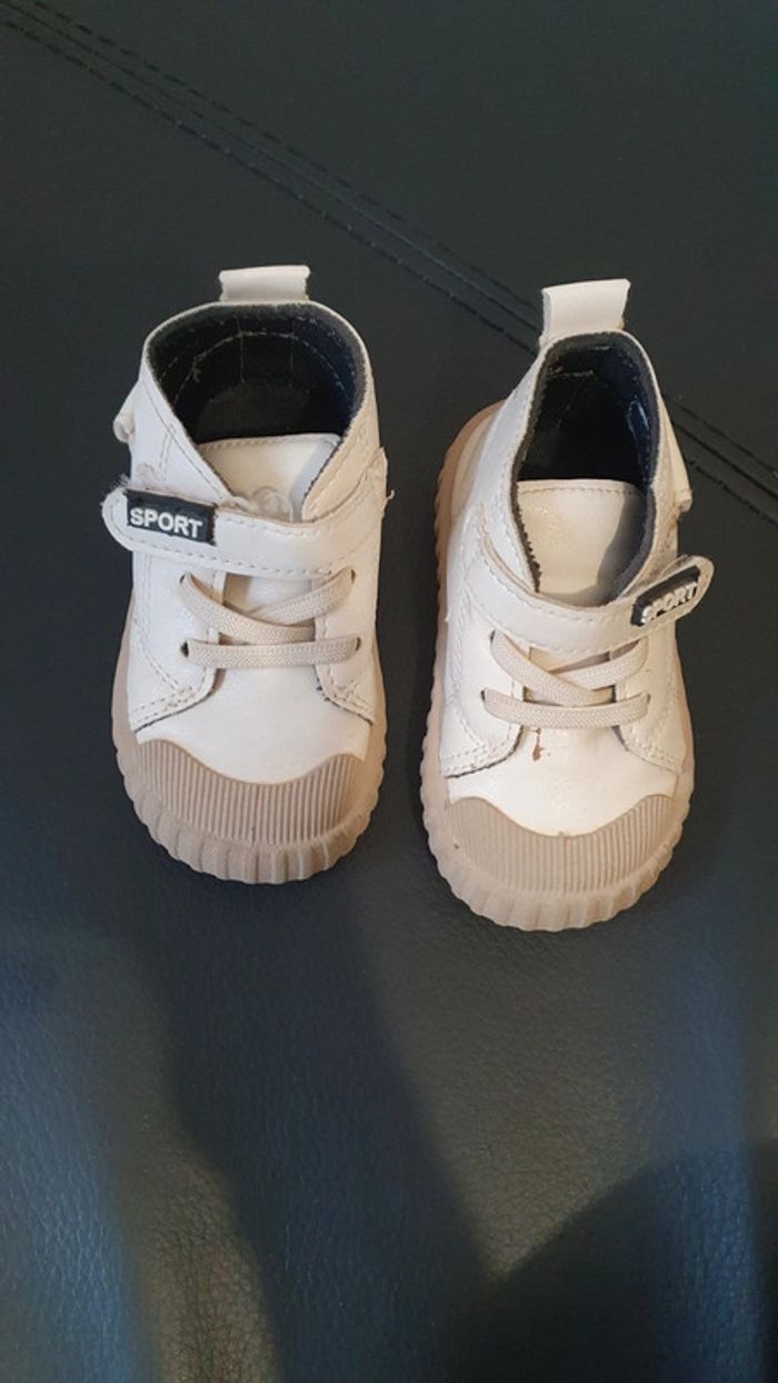Chaussure garcon 19