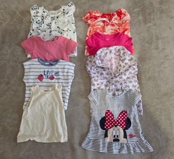 Lot de vêtements fille - 12M