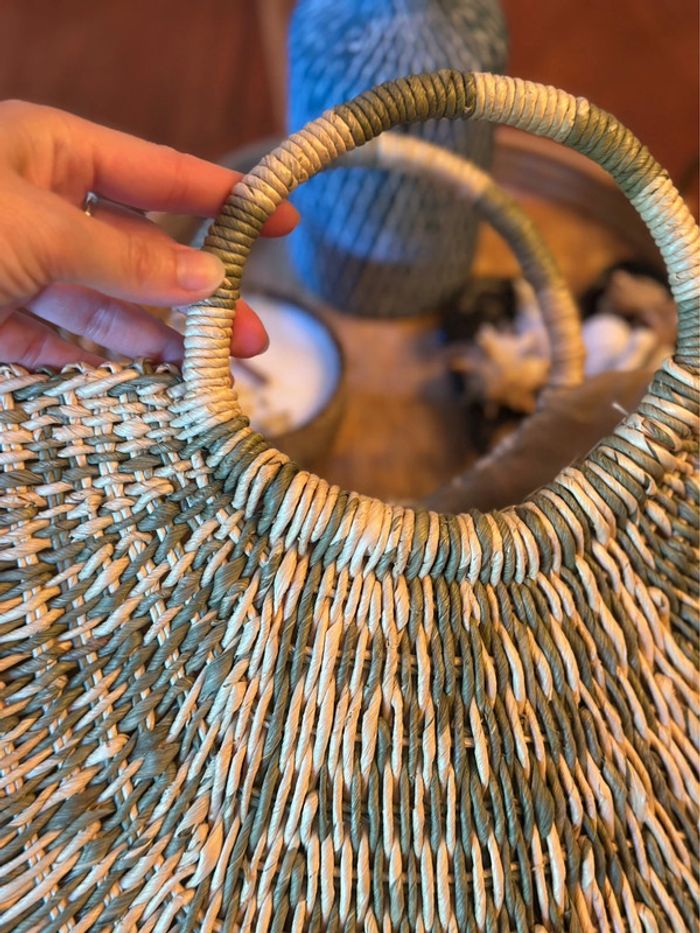 Sac panier rond tressé artisanal en osier naturel – Porté main - photo numéro 5