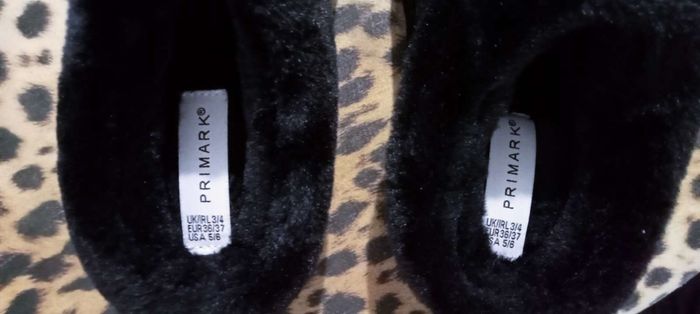 Chausson Primark taille 37  neuf - photo numéro 3