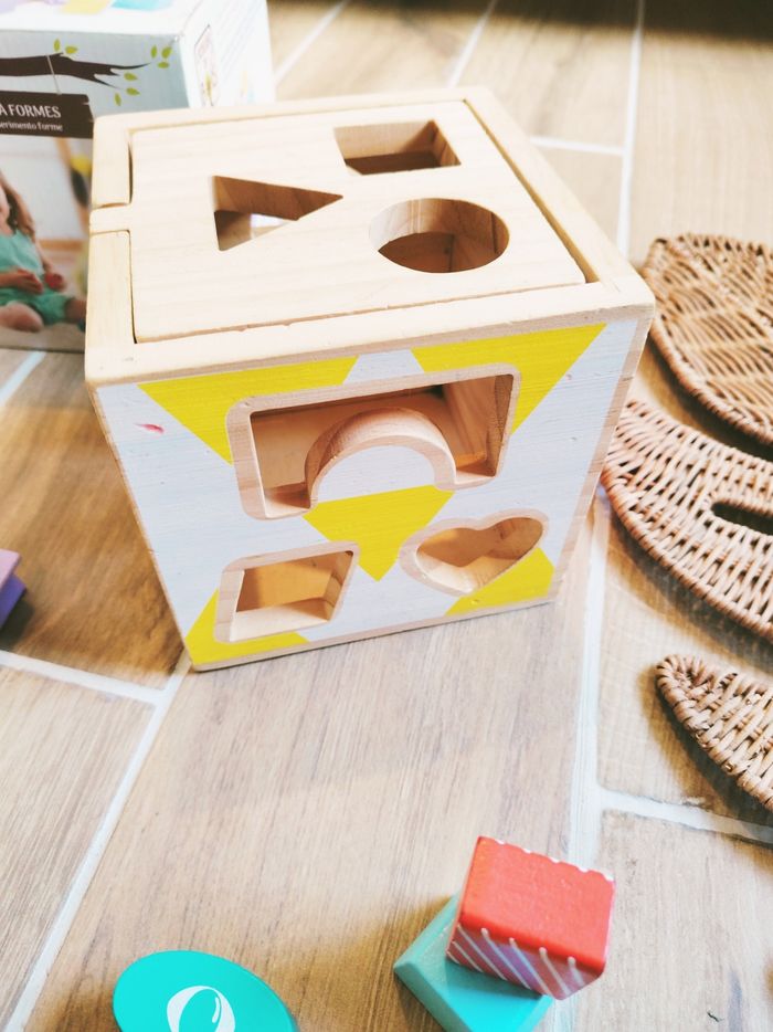 🎁Boîte /cube à formes en bois 2 en 1  à empiler et encastrer marque L'atelier du bois - photo numéro 3