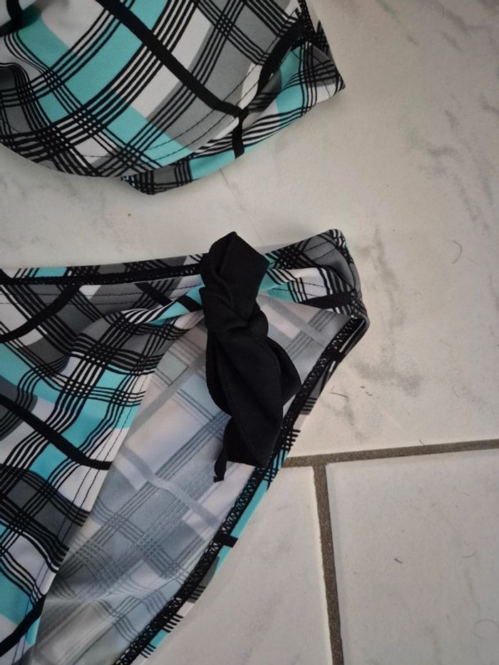 Maillot de bain 2 pièces - photo numéro 2